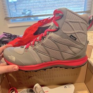 North Face Women’s Arctic Glide boots/shoes. Size 10. New in Box, never worn.
